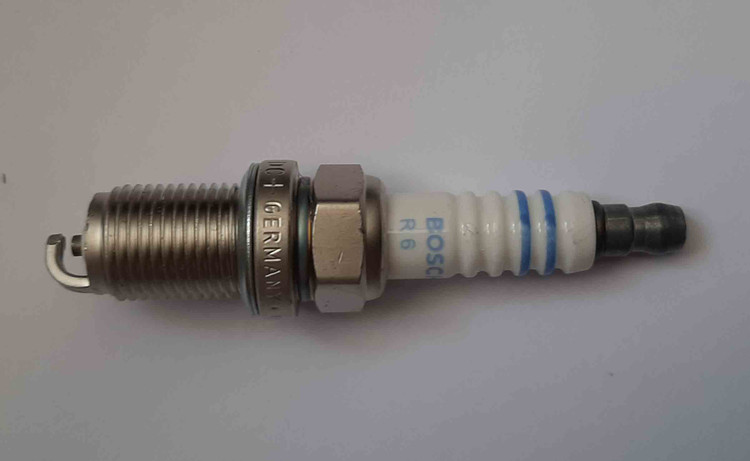 شمع خودرو بوش تک پلاتین +8 (دست 4تایی) اصلی