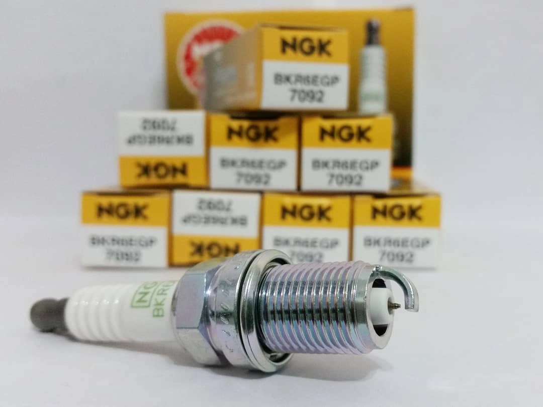 شمع خودرو سوزنی NGK اصلی 7092 (گچ دار)